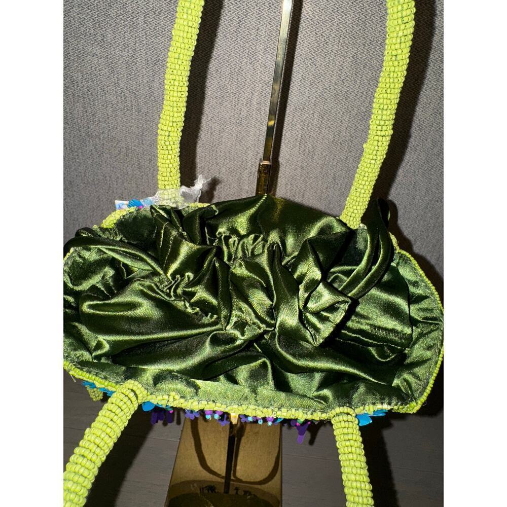 Green Beaded NWT Viral Handcrafted in India Embellished Drawstring Mini Handbag - Picture 6 of 7